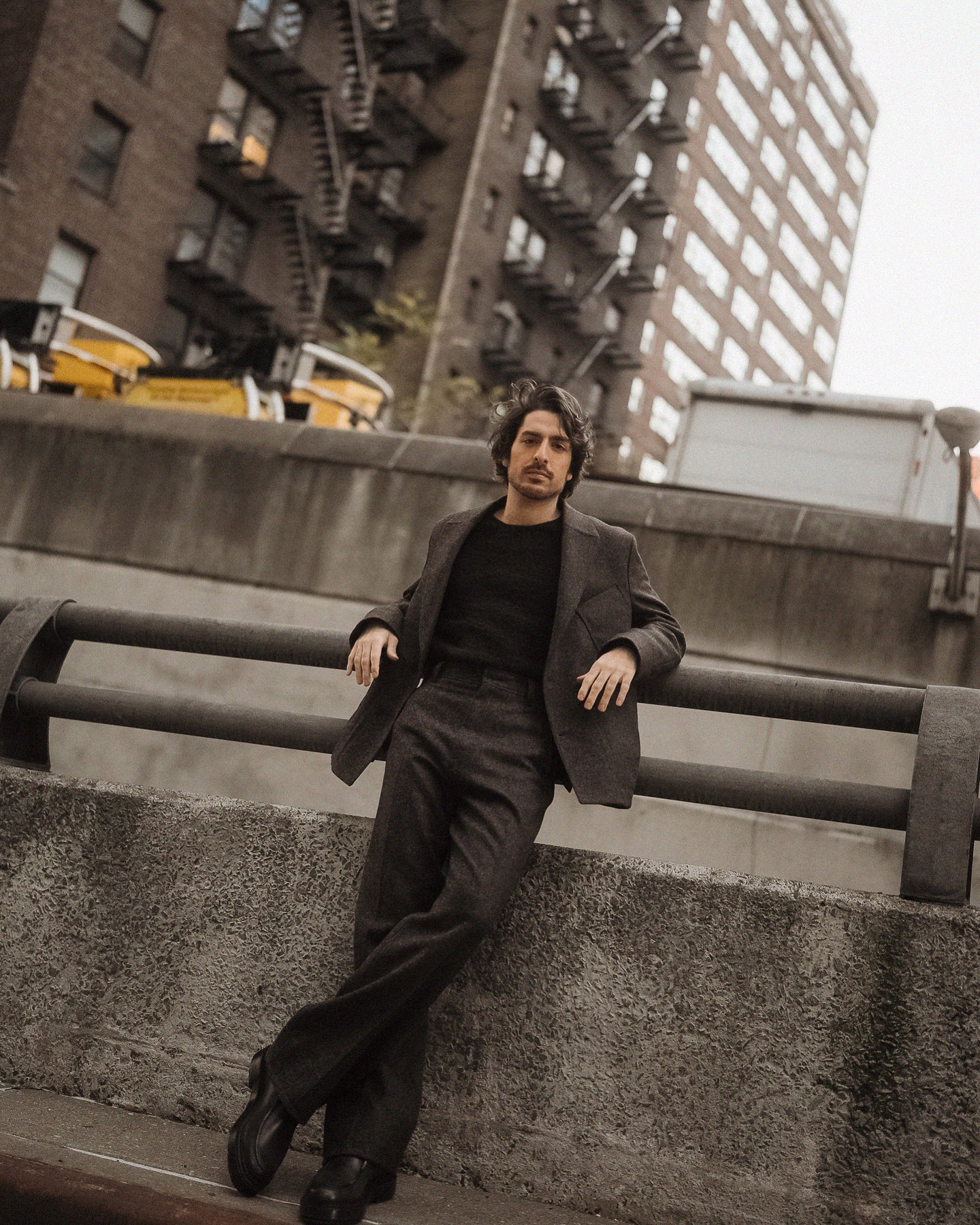 Rafael Gasparini veste Zegna em editorial AW24